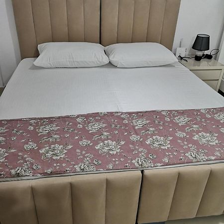 Guest House Emi Berat Exterior foto