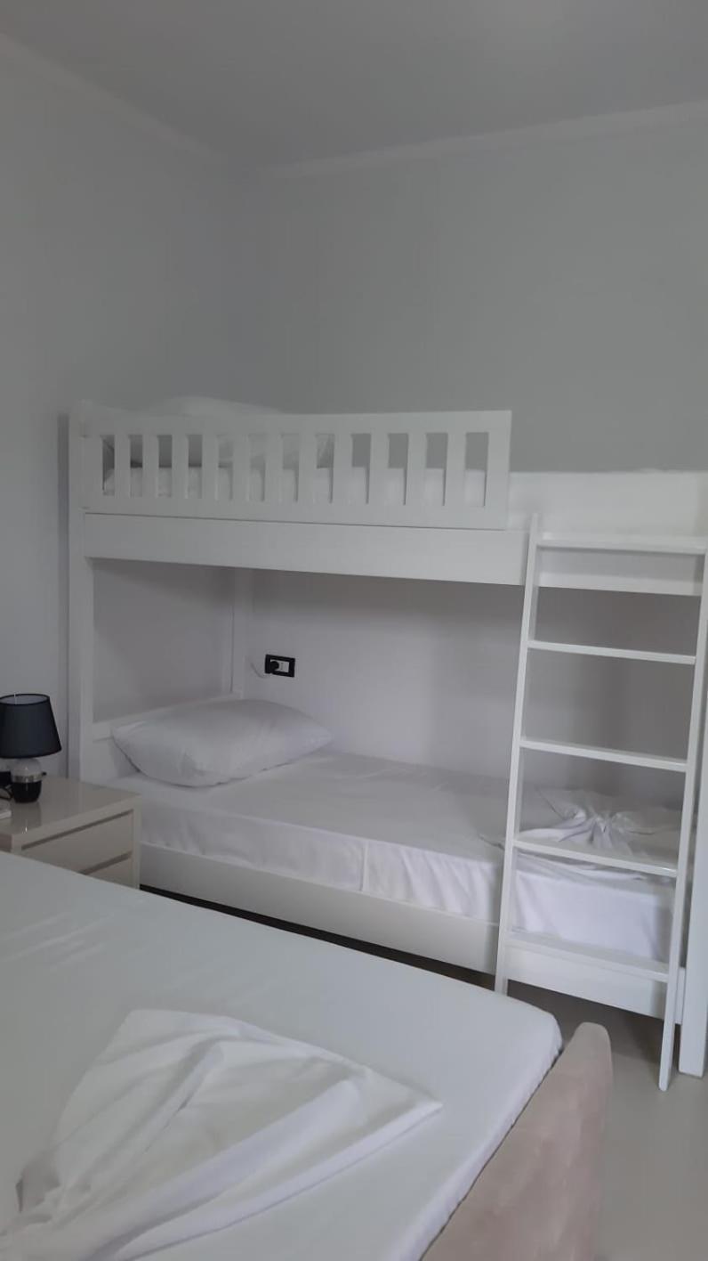 Guest House Emi Berat Exterior foto