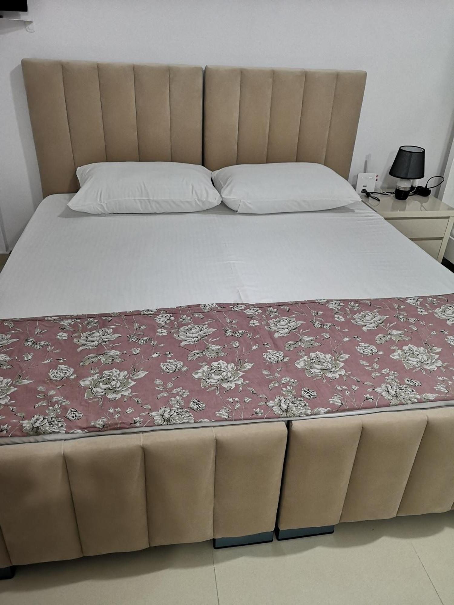 Guest House Emi Berat Exterior foto